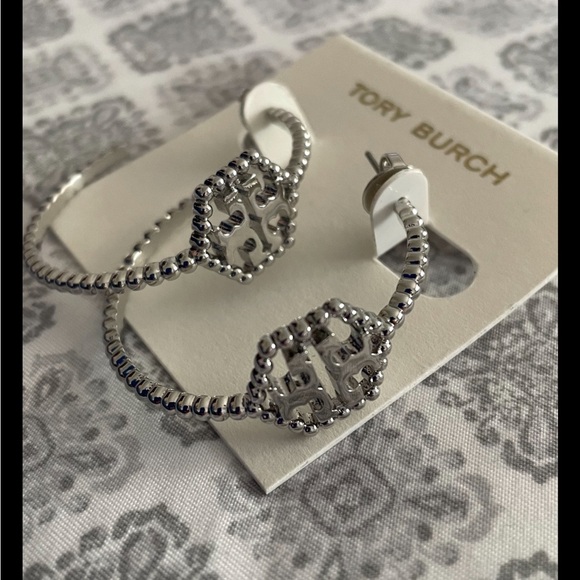 TORY BURCH Milgrain Hex Silver Hoop Earrings NEW - Picture 2 of 4